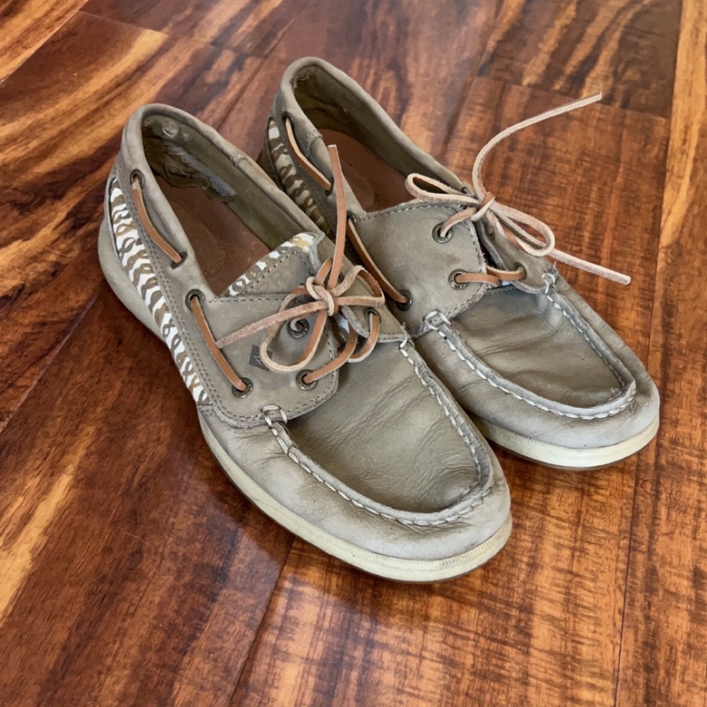 Women’s Sperry boat shoes